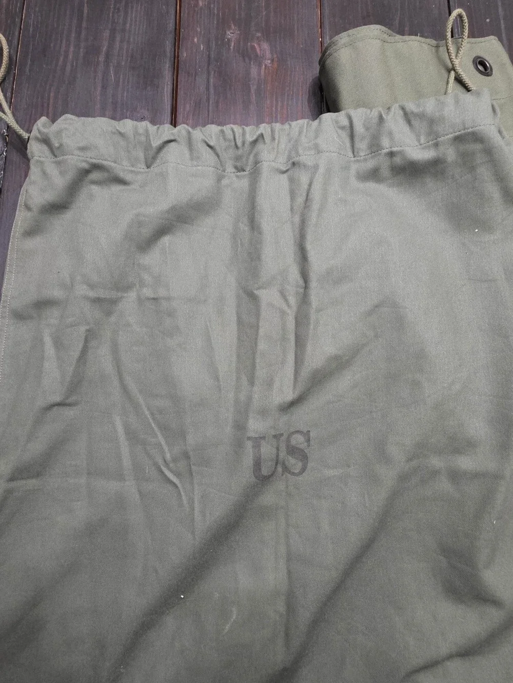 US Army 1974 Nylon Heavy Duty Duffel Bag With Extra Barracks Bag (Laundry)